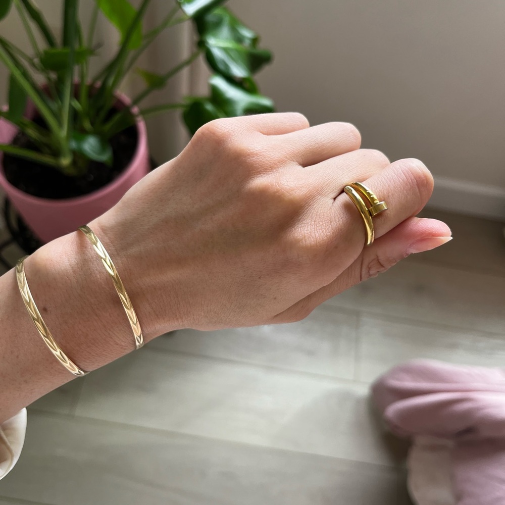Screw ring gold